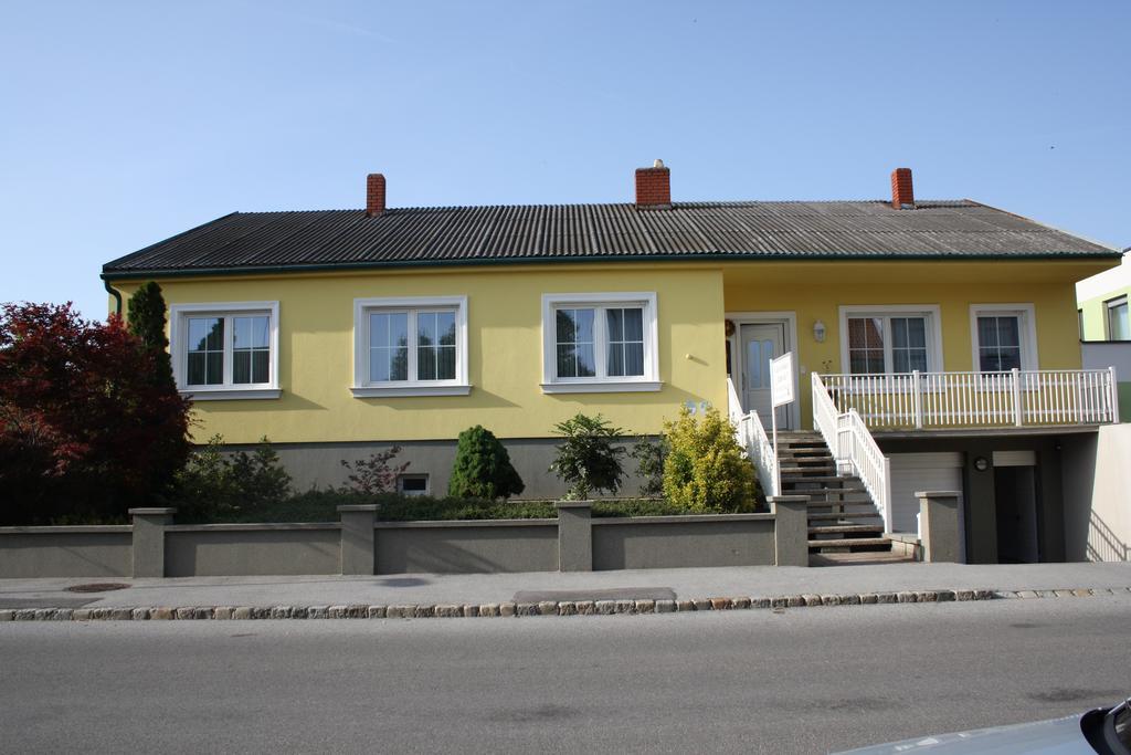 Gaestehaus Zum See Illmitz Bagian luar foto